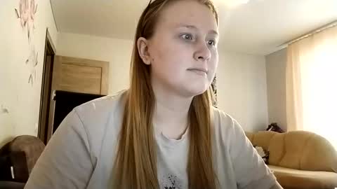 Snapshot of anika_lipps chatting on 11/28/25, 09:23 Anika online show from 11/28/25, 09:23