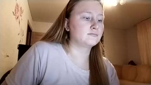 Snapshot of anika_lipps chatting on 12/16/25, 02:55 Anika online show from 12/16/25, 02:55