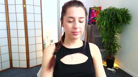 Anika online show from 04/29/26, 07:23