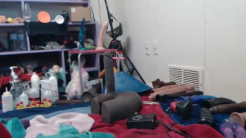 Snapshot of animergamergirl chatting on 11/05/25, 04:23 Twitter at animegamergrl. No vids for sale on Chaturbate. online show from 11/05/25, 04:23