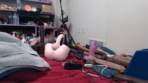 Snapshot of animergamergirl chatting on 11/26/25, 09:49 Twitter at animegamergrl. No vids for sale on Chaturbate. online show from 11/26/25, 09:49