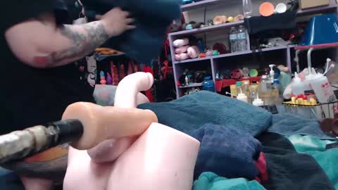 Snapshot of animergamergirl chatting on 12/16/25, 02:49 Twitter at animegamergrl. No vids for sale on Chaturbate. online show from 12/16/25, 02:49