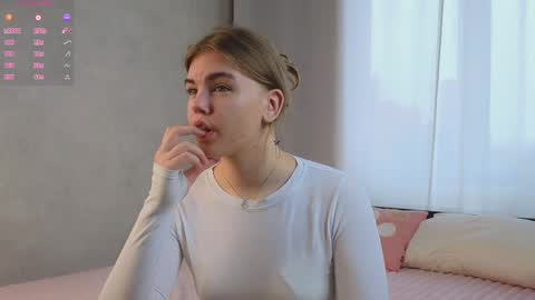 AnishaVivo online show from 04/03/26, 08:34