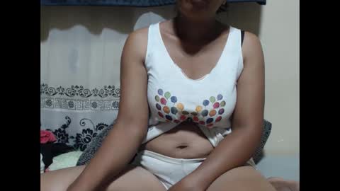 Snapshot of anishey chatting on 11/18/25, 01:55 anishey online show from 11/18/25, 01:55