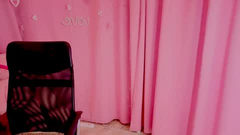 Snapshot of aniskyy chatting on 04/29/26, 05:30 Anni online show from 04/29/26, 05:30