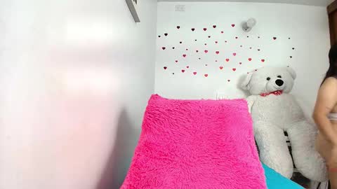 ana independent model online show from 10/10/25, 06:23