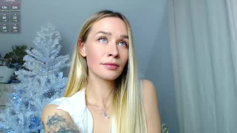 Snapshot of anita_delicious chatting on 12/14/25, 01:33 anita_delicious online show from 12/14/25, 01:33