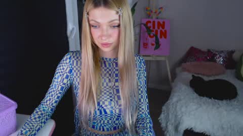 anita_moon_ online show from 04/09/26, 06:13