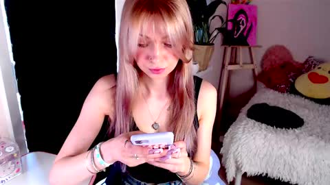 anita_moon_ online show from 05/25/26, 09:04