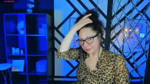 Snapshot of anita_muse chatting on 11/28/25, 09:28 Anita online show from 11/28/25, 09:28