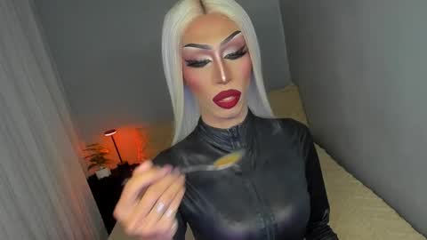 Miss Ann online show from 09/28/25, 11:54