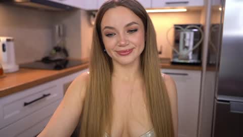 Im Anita thumb up me please its important online show from 04/05/26, 06:49