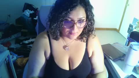 Snapshot of anitaxvalentina chatting on 02/28/25, 12:43 Anita Valentina online show from 02/28/25, 12:43