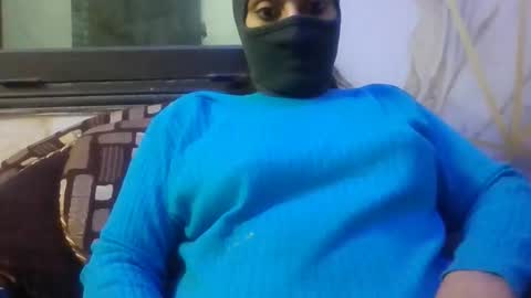 Snapshot of anjali_dogra786 chatting on 11/28/25, 11:02 anjali_dogra786 online show from 11/28/25, 11:02