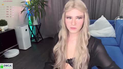 anjalin_sososok online show from 11/21/25, 09:08