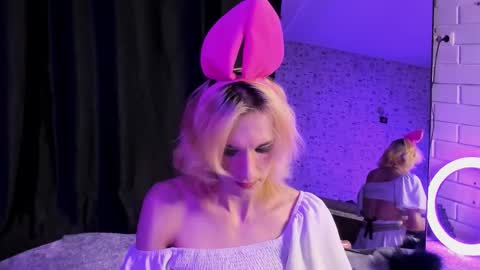 Angel online show from 10/13/25, 06:41