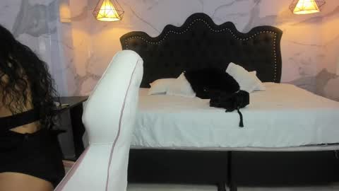 Ana  online show from 09/25/25, 12:20