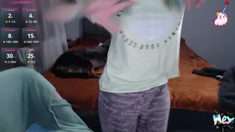 Snapshot of anna_ana chatting on 01/19/25, 05:39 Anadirectgirl online show from 01/19/25, 05:39