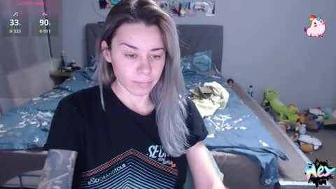 Snapshot of anna_ana chatting on 12/20/25, 01:07 Anadirectgirl online show from 12/20/25, 01:07