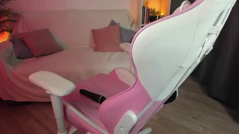 Snapshot of anna_belle3 chatting on 12/03/24, 06:37 AnnaThe next stream is tomorrow online show from 12/03/24, 06:37