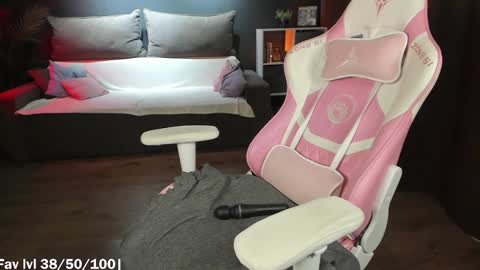 Snapshot of anna_belle3 chatting on 03/07/25, 06:02 AnnaThe next stream is tomorrow online show from 03/07/25, 06:02