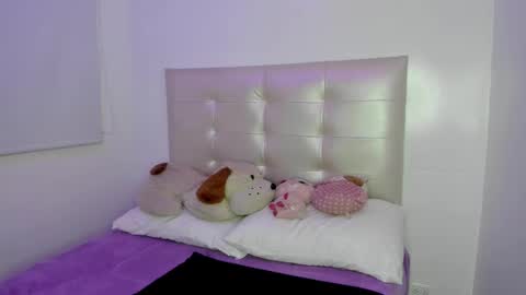 ANNA online show from 09/12/25, 02:28