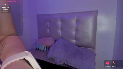 ANNA online show from 10/01/25, 02:45