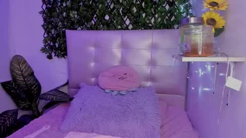 ANNA online show from 12/04/25, 04:22