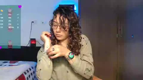 Snapshot of anna_dlove_cam chatting on 12/12/24, 03:37 Anna online show from 12/12/24, 03:37
