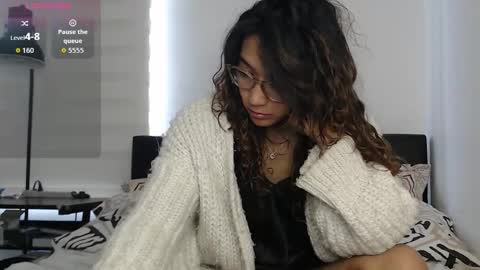 Snapshot of anna_dlove_cam chatting on 10/14/25, 03:35 Anna online show from 10/14/25, 03:35