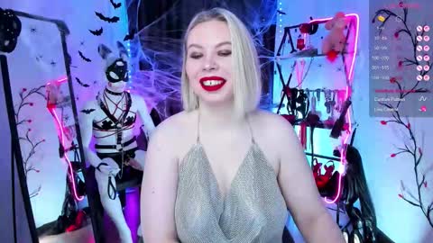 Snapshot of anna_maxwell chatting on 10/18/25, 02:03 Anna online show from 10/18/25, 02:03