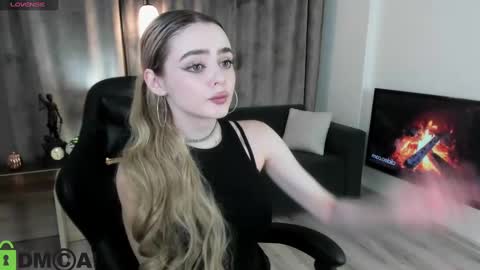 Snapshot of anna_nickol chatting on 12/11/24, 03:26 Anna online show from 12/11/24, 03:26