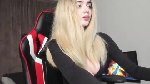 Anna online show from 12/17/24, 06:09