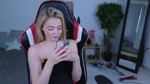 Anna online show from 07/22/26, 04:43