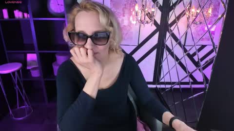 Snapshot of anna_noir chatting on 05/28/26, 05:38 Anna online show from 05/28/26, 05:38