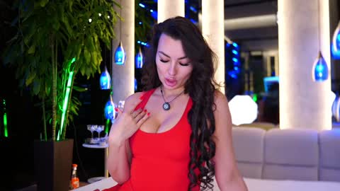 Snapshot of anna_purna chatting on 12/14/24, 04:23 AnnaPurna online show from 12/14/24, 04:23