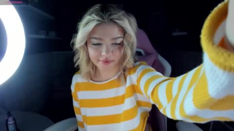 Anna online show from 03/26/26, 01:22