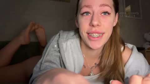 Snapshot of anna_ssweety chatting on 12/14/24, 07:29 Anna fansly anna sssweety online show from 12/14/24, 07:29