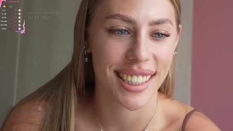 Snapshot of anna_ssweety chatting on 11/10/25, 06:34 Anna fansly anna sssweety online show from 11/10/25, 06:34