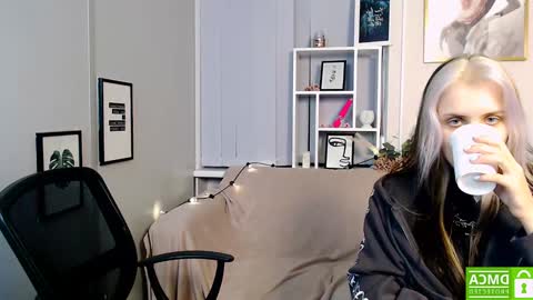 Snapshot of anna_sunshines chatting on 12/02/24, 01:57 Anna pvt is open online show from 12/02/24, 01:57