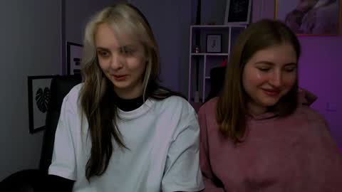 Snapshot of anna_sunshines chatting on 12/17/24, 11:06 Anna pvt is open online show from 12/17/24, 11:06