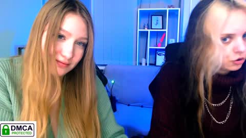 Snapshot of anna_sunshines chatting on 12/30/24, 01:47 Anna pvt is open online show from 12/30/24, 01:47