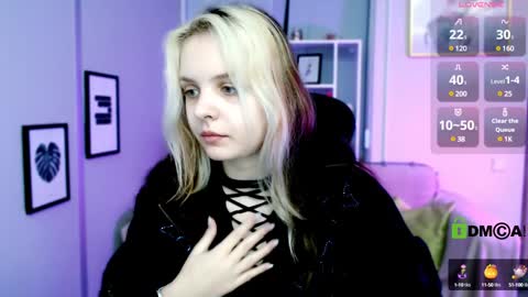 Snapshot of anna_sunshines chatting on 01/25/25, 10:19 Anna pvt is open online show from 01/25/25, 10:19