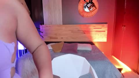 Snapshot of annaa_rose chatting on 11/27/25, 03:08 Anna online show from 11/27/25, 03:08