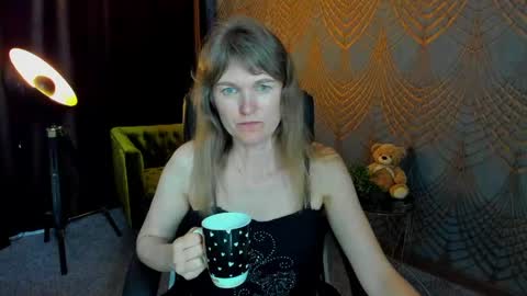 Annabel online show from 05/16/26, 06:54