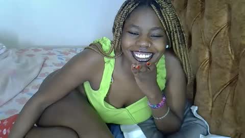 Snapshot of annabellapretty chatting on 11/24/25, 02:06 annabellapretty online show from 11/24/25, 02:06