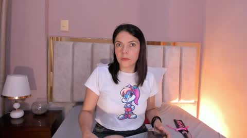 AnnaBrooks online show from 06/02/26, 01:29