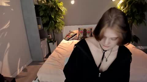 Anna online show from 09/27/25, 05:29