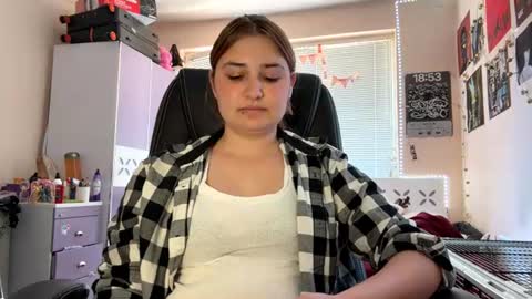 Elizabeth online show from 07/11/26, 11:13