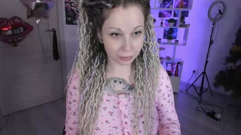 Anna online show from 11/09/25, 02:10